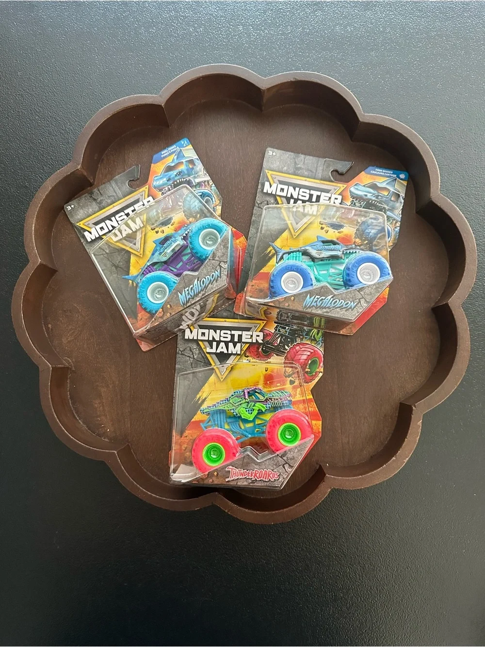 Monster Jam Monster Trucks - Megalodon, Megalodon & ThunderROARus